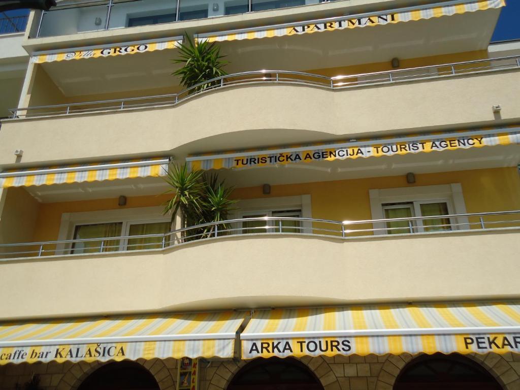 Villa Grgo Apartments Tučepi Buitenkant foto