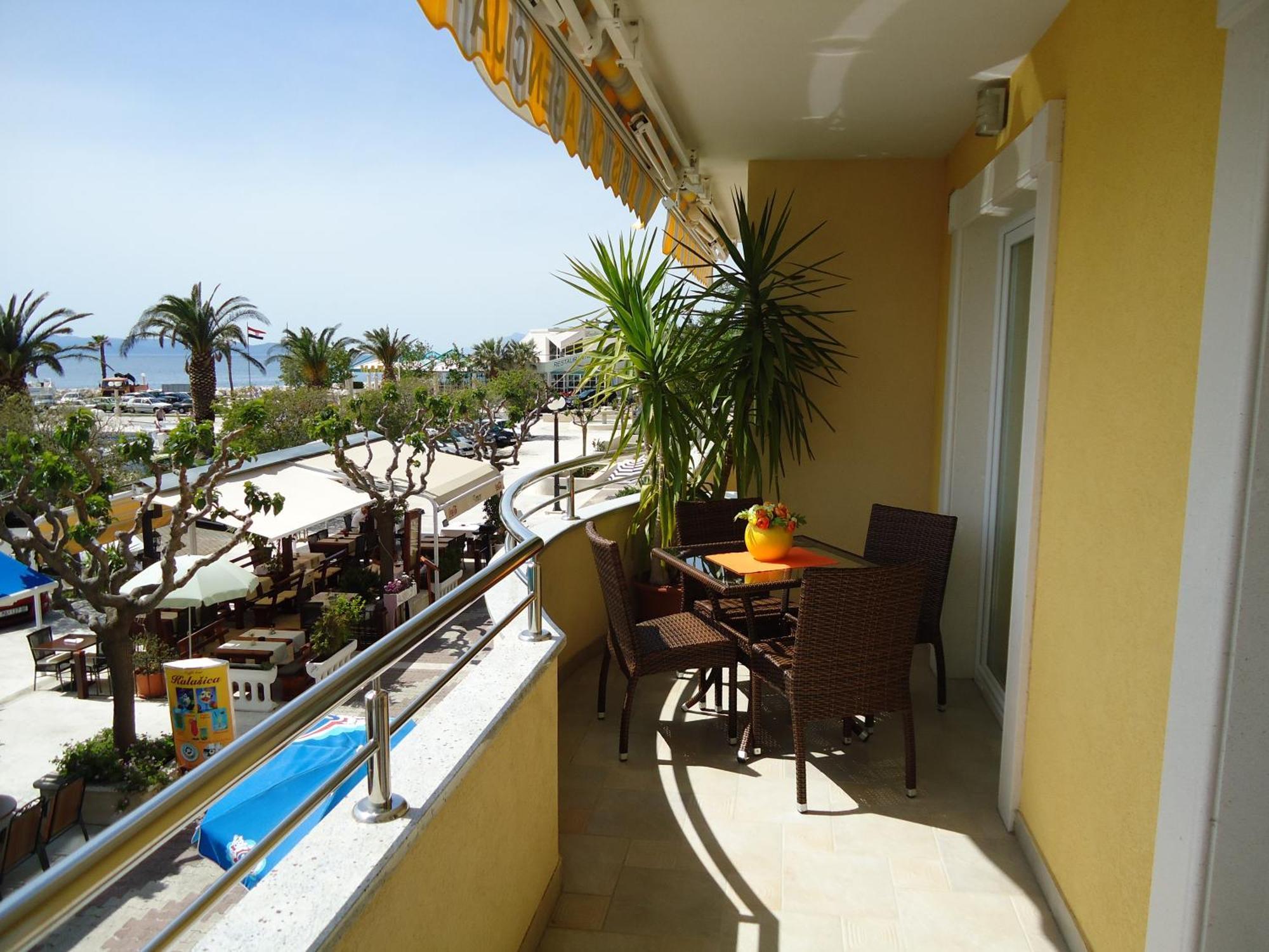 Villa Grgo Apartments Tučepi Buitenkant foto