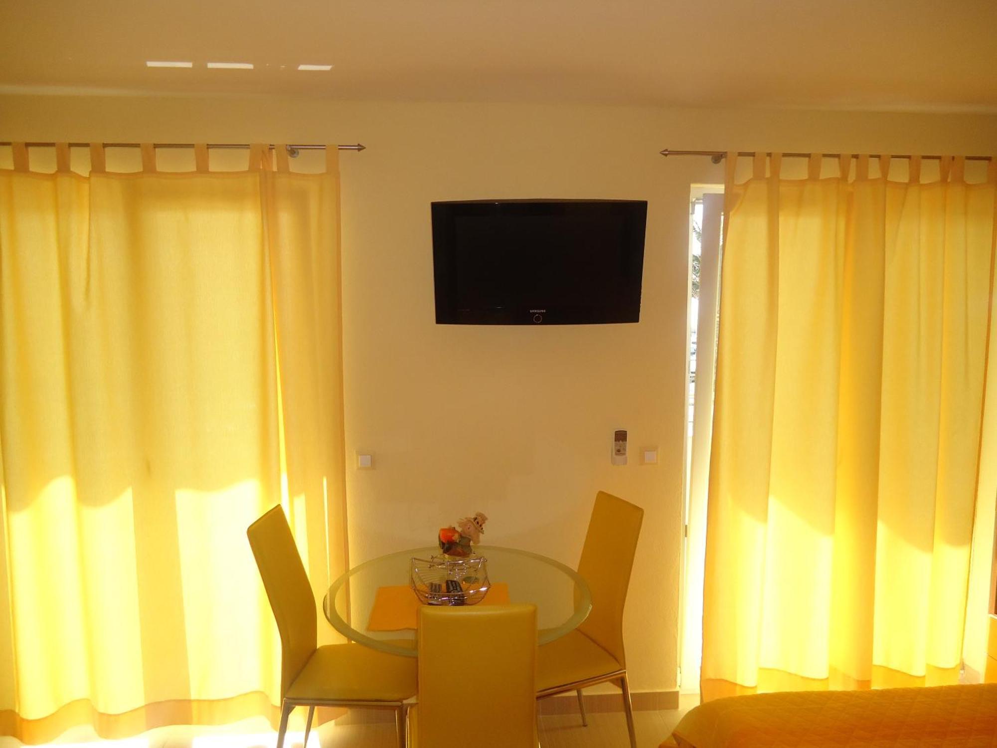 Villa Grgo Apartments Tučepi Buitenkant foto