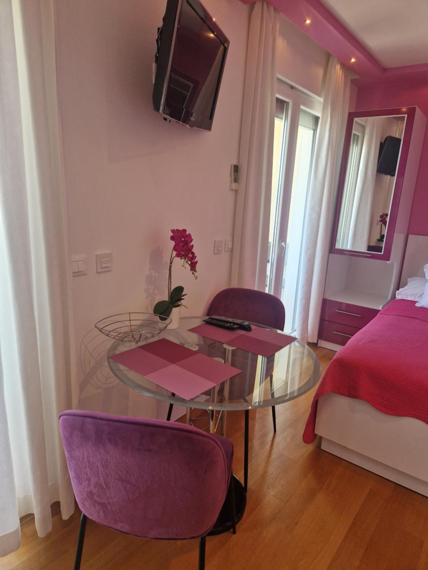 Villa Grgo Apartments Tučepi Buitenkant foto
