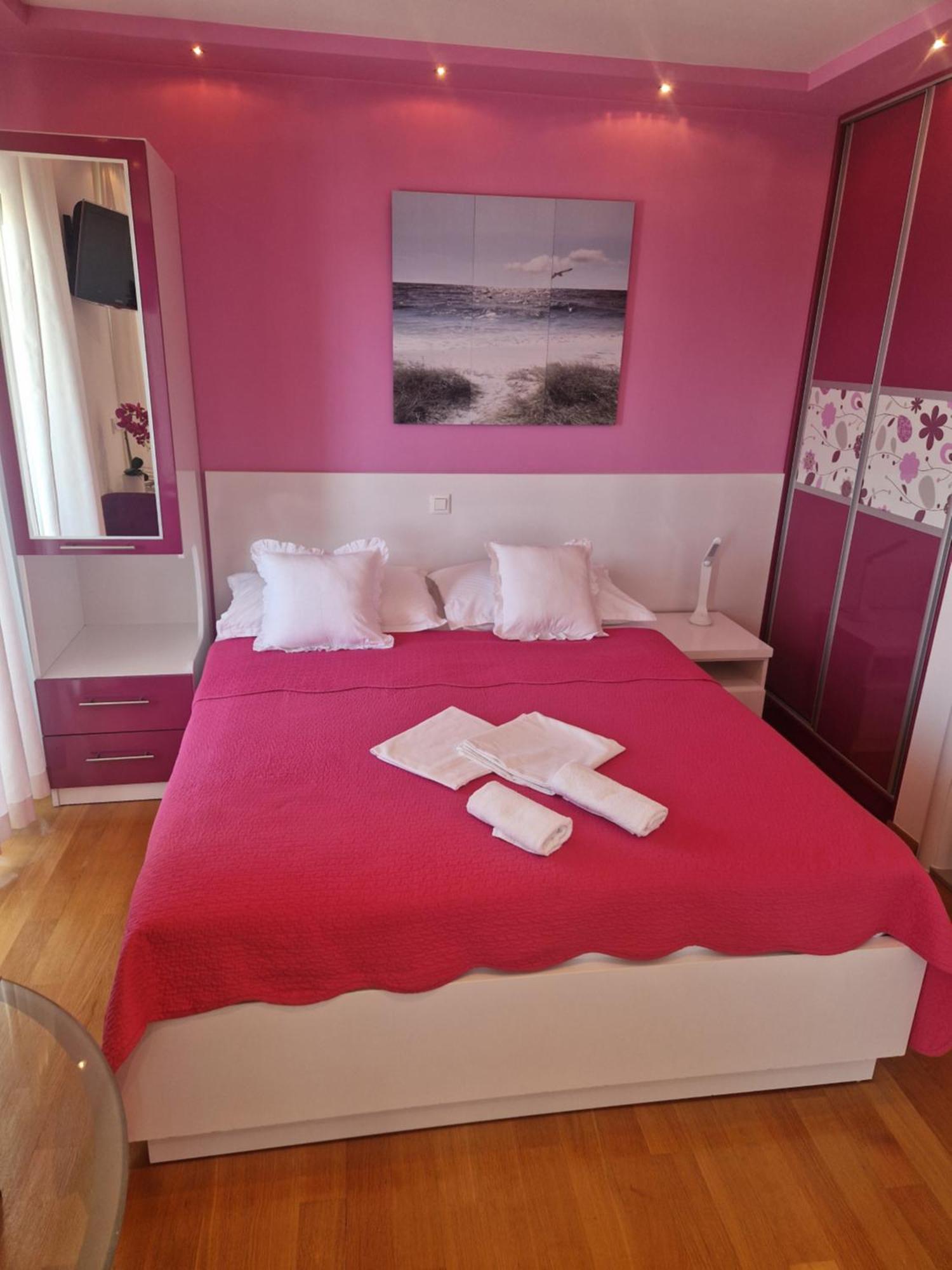 Villa Grgo Apartments Tučepi Buitenkant foto